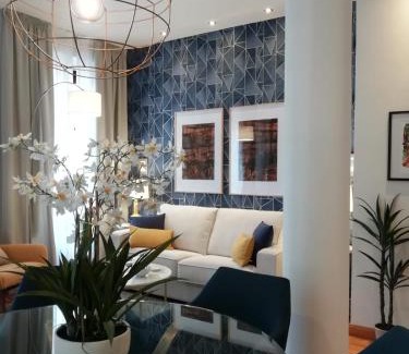 Central District Apartment | tuGuest Isabel la Catolica Apartment