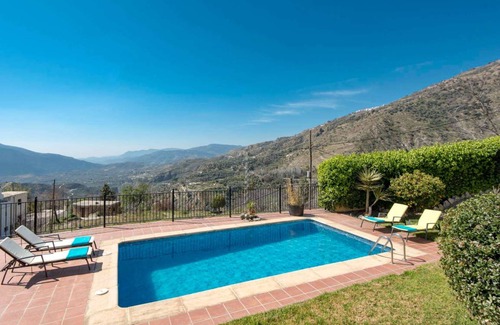 Carataunas Villa | Villa ∙ 4 bedrooms ∙ 8 guests