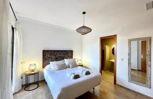 Velilla-Taramay House | Villa in Velilla with Pool near Beach
