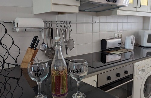 La Herradura Apartment | Within walking distance of the beautiful horse shoe bay of La Herradura