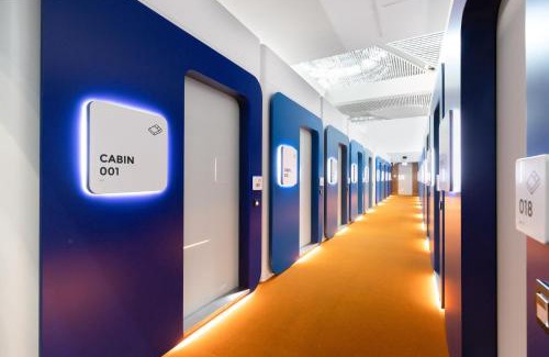 Arnavutkoy Hotel | YOTELAIR Istanbul Airport, Duty free - International Transit area