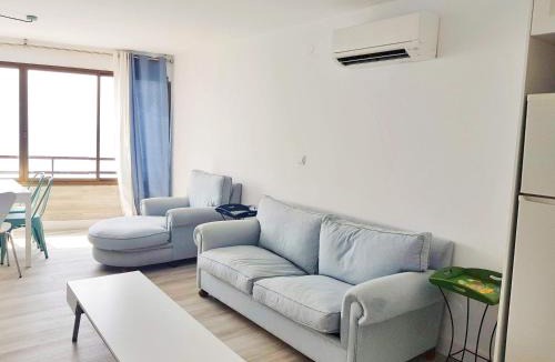 Velilla-Taramay Apartment | Ático en Almuñecar. Primera línea de playa con vistas espectaculares