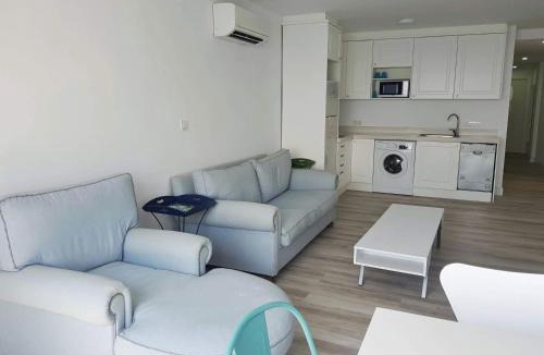 Velilla-Taramay Apartment | Ático en Almuñecar. Primera línea de playa con vistas espectaculares
