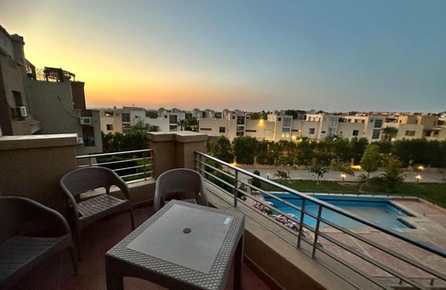Sheikh Zayed City Apartment | شقة فندقية