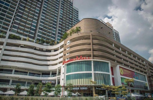Seri Kembangan Apartment | 位于Amerin购物中心上方的舒适3卧室宽阔公寓(无线网络免费停车位)