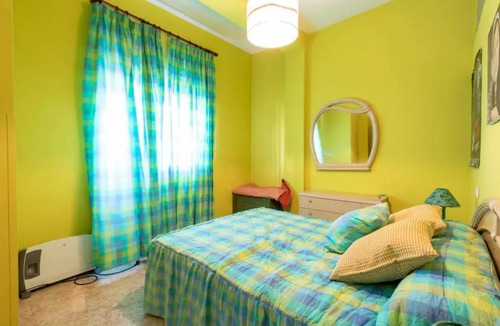 Fuente Vaqueros Apartment | 100 m² Apartment ∙ 3 bedrooms ∙ 6 guests