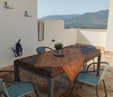 Murchas House | 100 m² House ∙ 2 bedrooms ∙ 5 guests