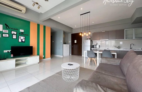 Chow Kit House | 1000 m² House ∙ 3 bedrooms ∙ 10 guests