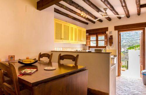Albunuelas Villa | 104 m² Villa ∙ 3 bedrooms ∙ 6 guests