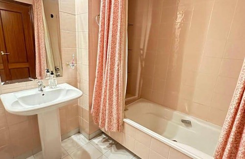 Zaidin Resort | 146 m² Private room ∙ 1 bedroom ∙ 1 guest