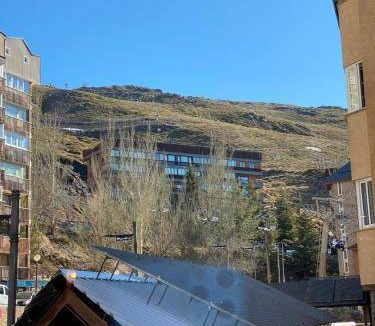 Pradollano Apartment | 150 m² Apartment ∙ 3 bedrooms ∙ 7 guests