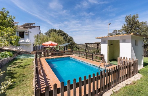 Illora House | 154 m² House ∙ 5 bedrooms ∙ 10 guests
