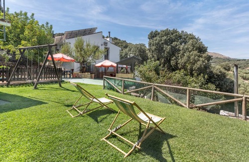 Illora House | 154 m² House ∙ 5 bedrooms ∙ 10 guests
