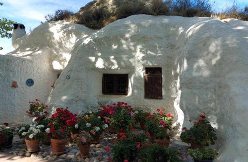 Baza House | 160 m² House ∙ 6 guests