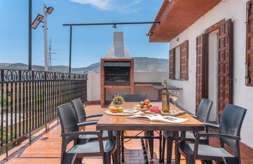 Lanjaron House | 180 m² House ∙ 4 bedrooms ∙ 15 guests