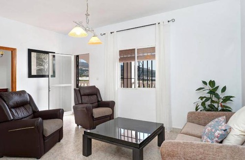 Motril House | 180 m² House ∙ 5 bedrooms ∙ 10 guests