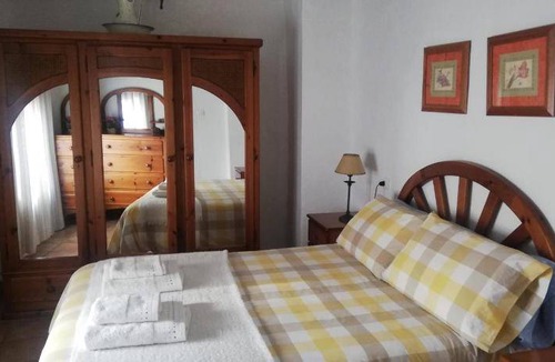 Portugos House | 180 m² House ∙ 6 bedrooms ∙ 12 guests