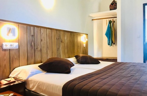 Pitres Apartment | 2-bedroom apartment with garden and porch (4 adults) in La Alpujarra