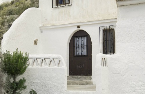 Caniles Cottage | 2-Storey Cave-House