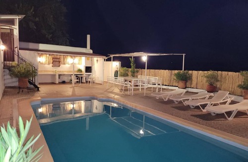 Cuevas del Campo House | 200 m² House ∙ 4 bedrooms ∙ 10 guests