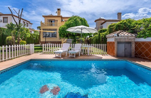 La Zubia House | 200 m² House ∙ 3 bedrooms ∙ 6 guests