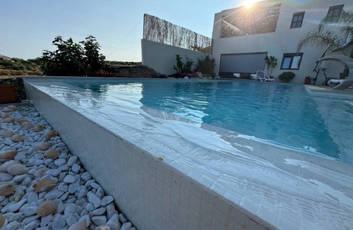 Alomartes House | 200 m² House ∙ 4 bedrooms ∙ 9 guests