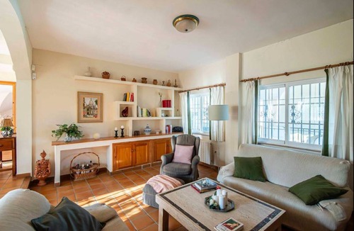 Las Gabias House | 200 m² House ∙ 5 bedrooms ∙ 12 guests