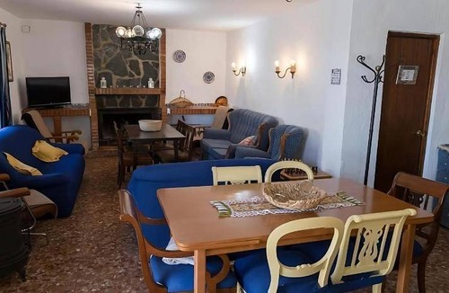 Viznar House | 220 m² House ∙ 6 bedrooms ∙ 22 guests
