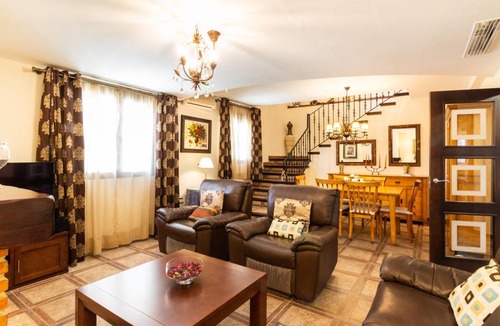 Padul Cottage | 225 m² Cabin ∙ 5 bedrooms ∙ 10 guests