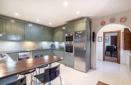 Montefrio House | 240 m² Finca ∙ 4 bedrooms ∙ 10 guests