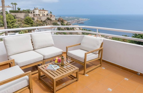Salobrena Villa | 260 m² Villa ∙ 4 bedrooms ∙ 8 guests