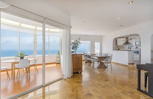 Salobrena Villa | 260 m² Villa ∙ 4 bedrooms ∙ 8 guests