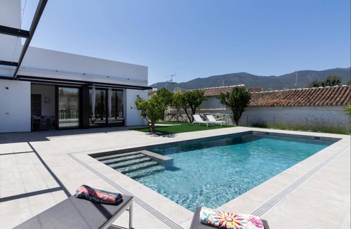Melegis Villa | 293 m² Villa ∙ 3 bedrooms ∙ 7 guests