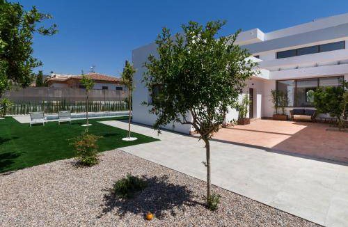 Melegis Villa | 293 m² Villa ∙ 3 bedrooms ∙ 6 guests