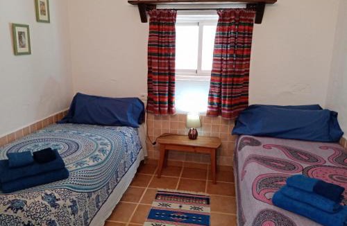 Loja House | 3 Bed Lodge - Sleeps 6 - Pool - Terrace - Parking