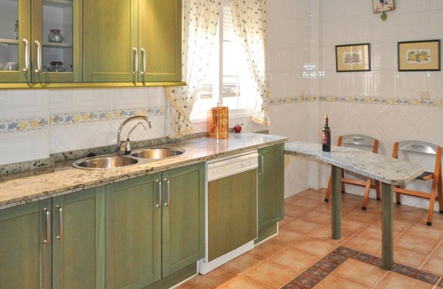 Moclin House | 3 bedroom nice home in Olivares