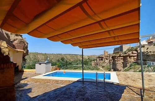 Freila House | 305 m² House ∙ 5 bedrooms ∙ 10 guests