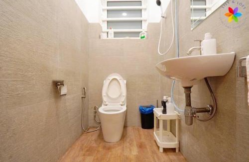 Sentul Pasar Villa | 30P White House Retreat - Pool & Event Hall