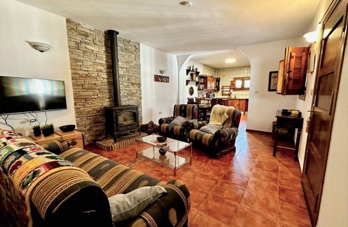 Orgiva House | 336 m² House ∙ 5 bedrooms ∙ 9 guests