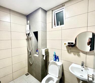 Kampung Segambut Dalam Apartment | 3Room 5 Pax stay in Mont Kiara