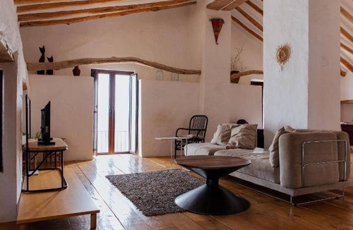 Loja House | 400 m² House ∙ 10 bedrooms ∙ 18 guests