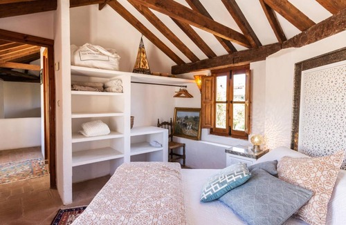 Melegis Other | 423 m² Accommodation ∙ 4 bedrooms ∙ 8 guests