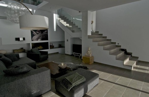Almunecar Villa | 450 m² Villa ∙ 4 bedrooms ∙ 7 guests