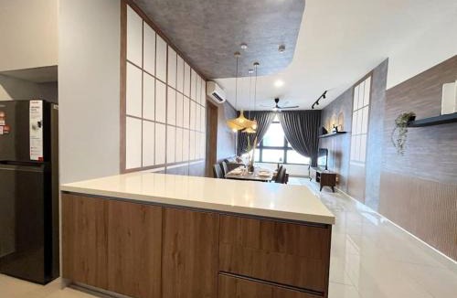 Taman Pertama Apartment | 4BR Family Room MVertica near MRT by RumaBnB