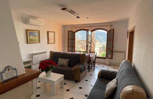 Cenes de la Vega House | 500 m² House ∙ 4 bedrooms ∙ 10 guests