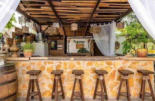 Baza Villa | 5000 m² Villa ∙ 7 bedrooms ∙ 14 guests