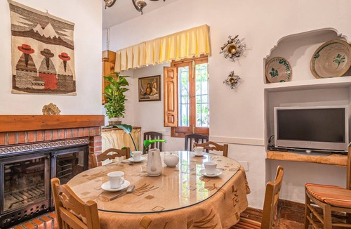 Tocon House | 579 m² House ∙ 6 bedrooms ∙ 14 guests