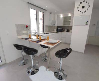 Central District Apartment | 60 m² Apartment ∙ 2 bedrooms ∙ 4 guests