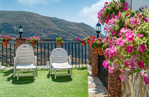 Mecina Bombaron House | 65 m² House ∙ 2 bedrooms ∙ 4 guests