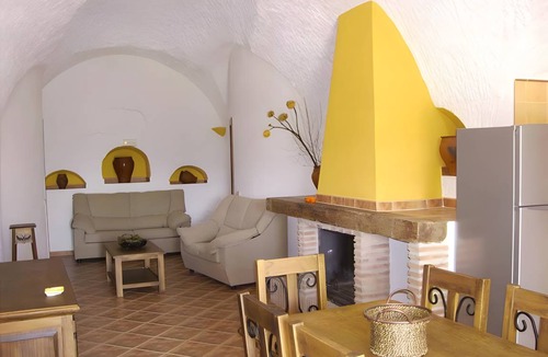 Fonelas House | 75 m² House ∙ 2 bedrooms ∙ 5 guests